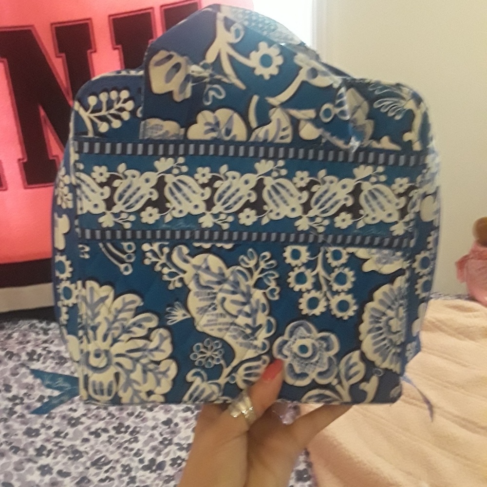 Vera Bradley electronic bag